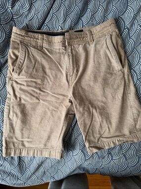 Boys Volcom Tan Shorts size 30, fits like a 16